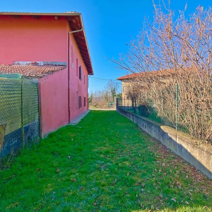 Terreno edificabile 1700.00  m² a Cossato in Via Paruzza,239
