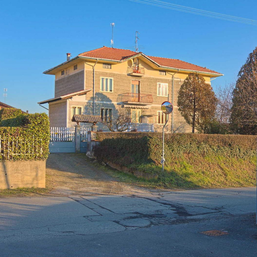 Appartamento 155.50 m² a Cossato in Via Paruzza,121